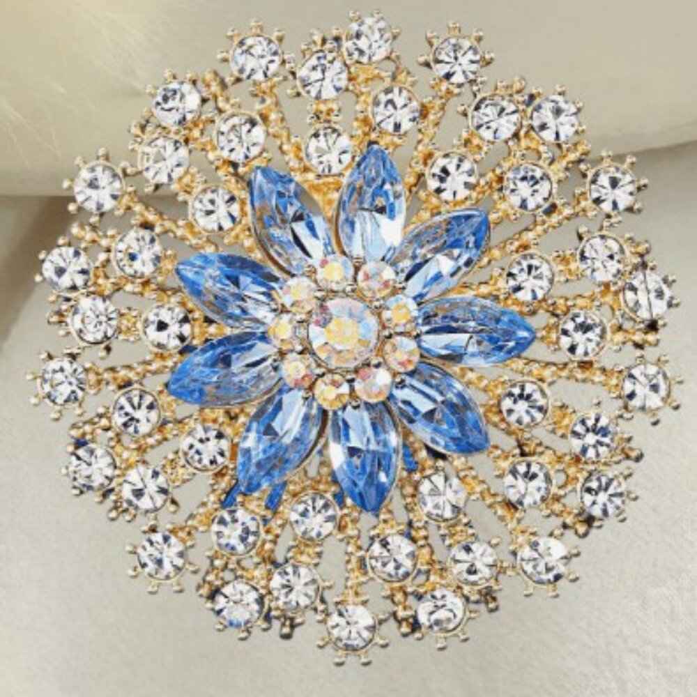 NEW GORGEOUS Statement Crystal Floral Brooch –Blue & Clear Rhinestone Flower Pin